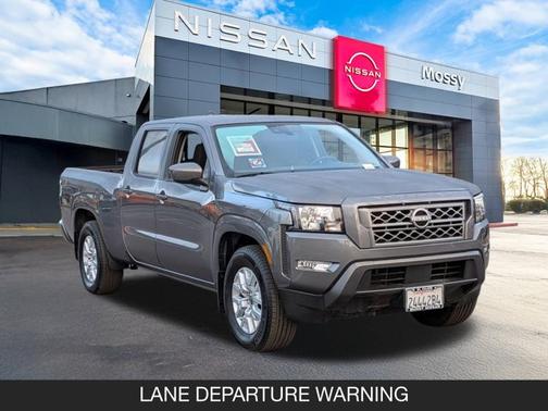 2024 Nissan Frontier SV