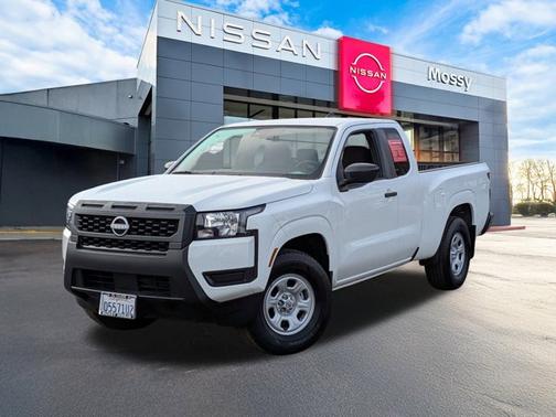 2025 Nissan Frontier S
