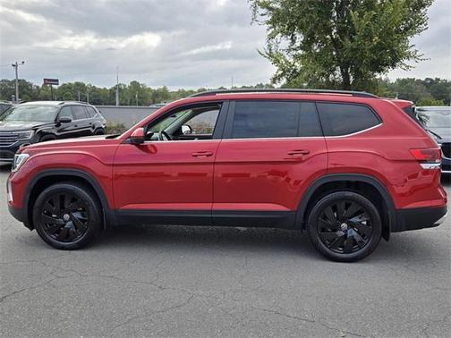 2024 Volkswagen Atlas 2.0T SE w/Technology