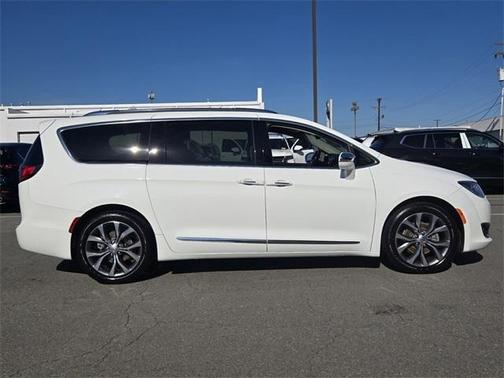 2019 Chrysler Pacifica Limited