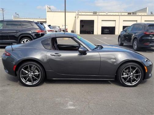2017 Mazda MX-5 Miata SV