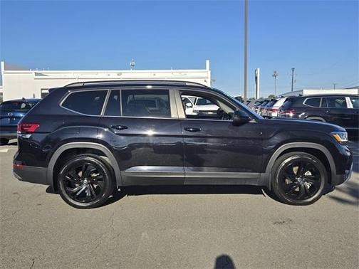 2023 Volkswagen Atlas 3.6L SE w/Technology