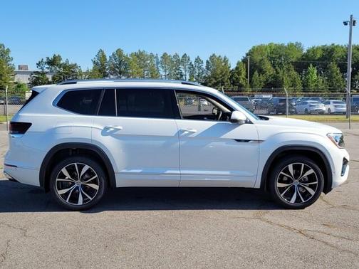 2025 Volkswagen Atlas 2.0T SEL Premium R-Line