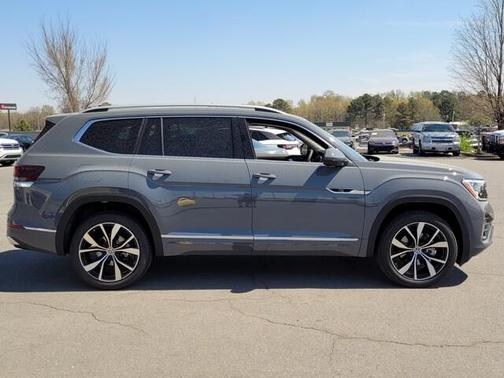 2025 Volkswagen Atlas 2.0T SEL Premium R-Line