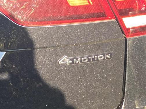 2024 Volkswagen Tiguan 2.0T Wolfsburg Edition