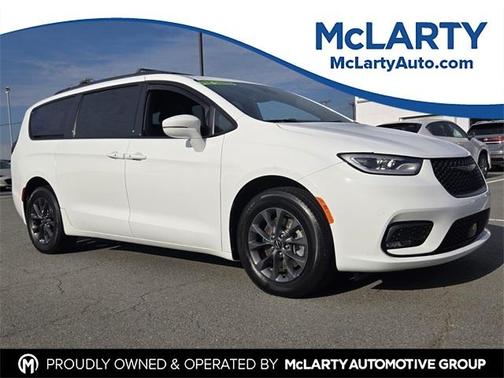 2022 Chrysler Pacifica Touring-L