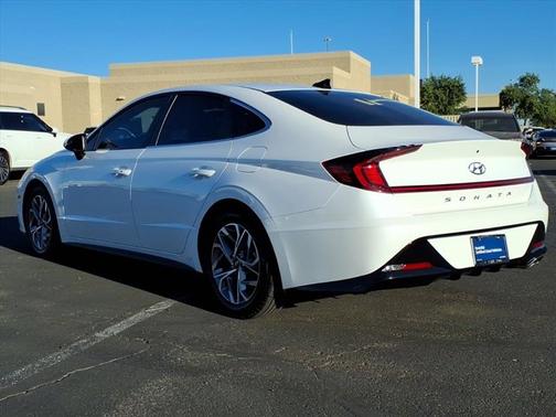 2022 Hyundai SONATA SEL