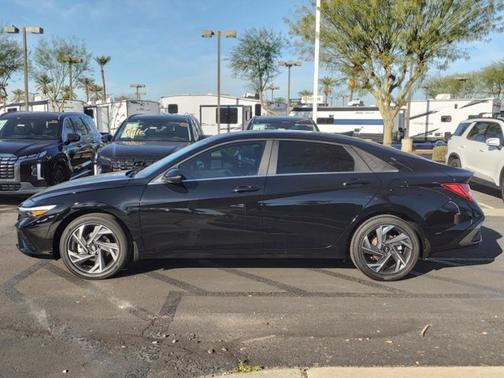 2025 Hyundai ELANTRA HEV Limited