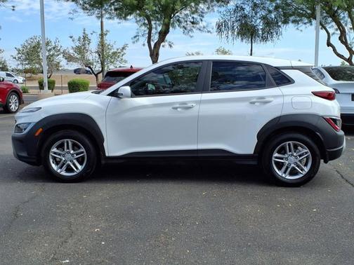2022 Hyundai KONA SE