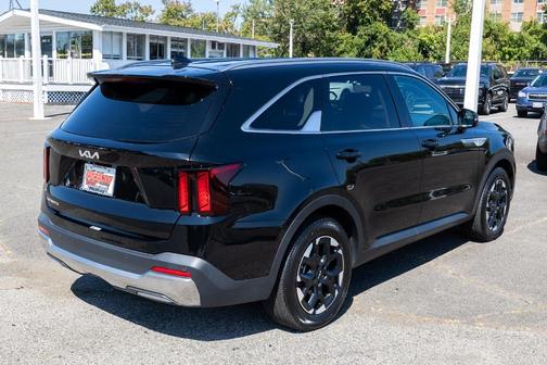 2024 Kia Sorento S