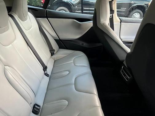 2014 Tesla Model S Base