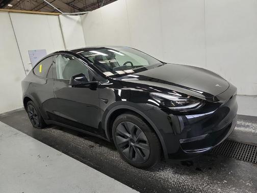 2024 Tesla Model Y Base