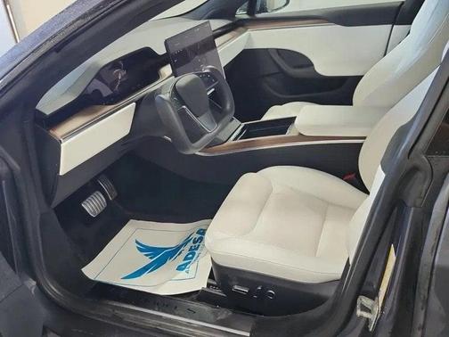 2022 Tesla Model S Base