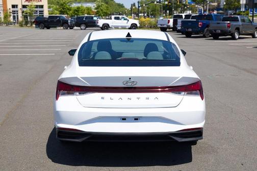 Quartz 2023 Hyundai ELANTRA SEL