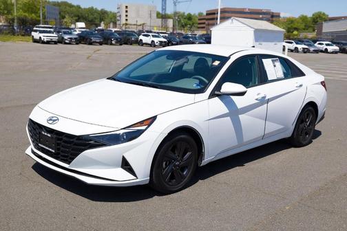 Quartz 2023 Hyundai ELANTRA SEL