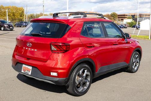 2021 Hyundai VENUE SEL