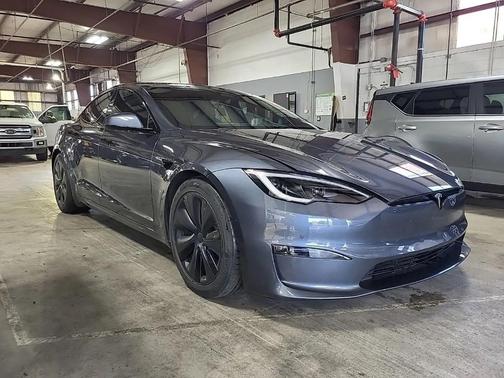 2022 Tesla Model S Base