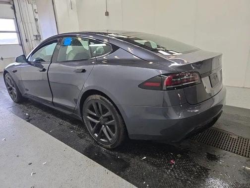 2022 Tesla Model S Base