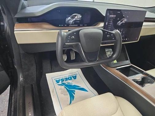 2022 Tesla Model S Base