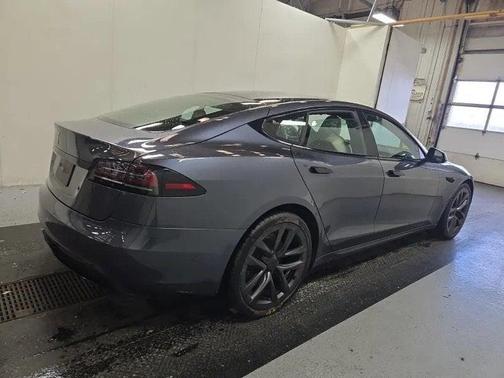 2022 Tesla Model S Base