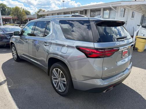 2023 Chevrolet Traverse High Country