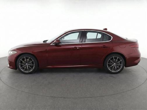 Monza Red Metallic 2017 Alfa Romeo Giulia Base