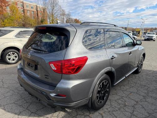 2019 Nissan Pathfinder SV