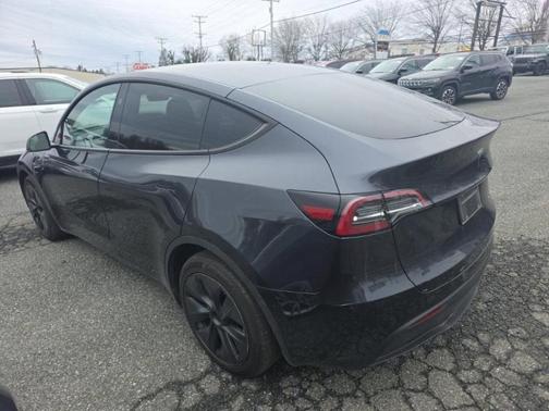 Stealth Gray 2024 Tesla Model Y Long Range