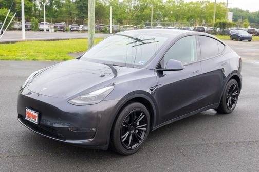 Stealth Gray 2024 Tesla Model Y Long Range