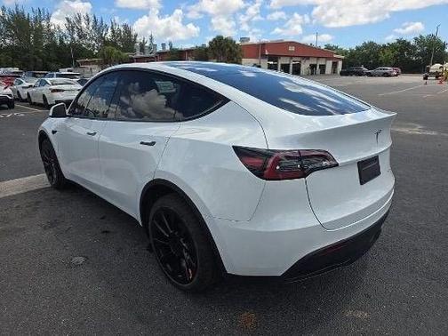 Pearl White Multi 2023 Tesla Model Y Long Range