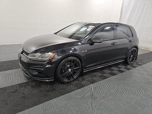 Deep Black Pearl Effect 2019 Volkswagen Golf R 2.0T w/DCC & Navigation