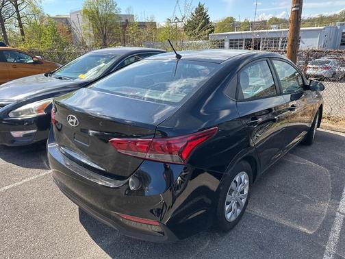 2019 Hyundai Accent SE