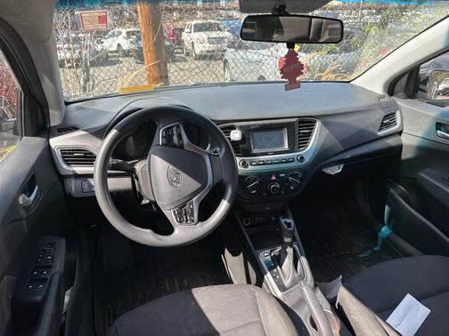 2019 Hyundai Accent SE