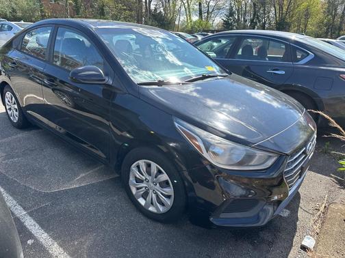 2019 Hyundai Accent SE