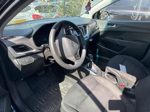 2019 Hyundai Accent SE