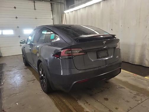 2022 Tesla Model X Plaid