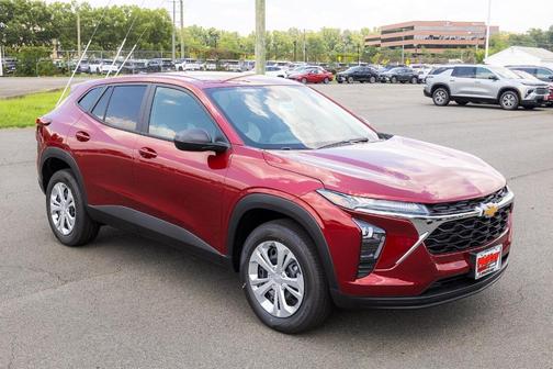2025 Chevrolet Trax LS