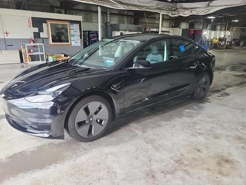 2022 Tesla Model 3 Base