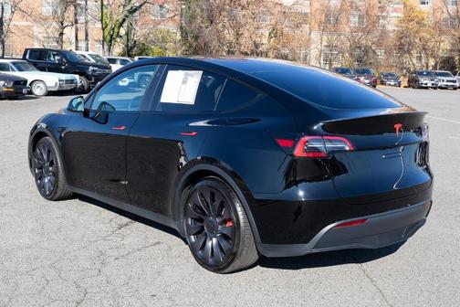 2023 Tesla Model Y Performance