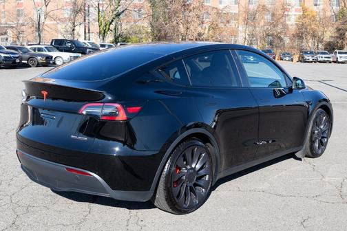 2023 Tesla Model Y Performance