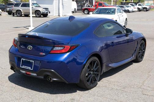 2024 Toyota GR86 Premium