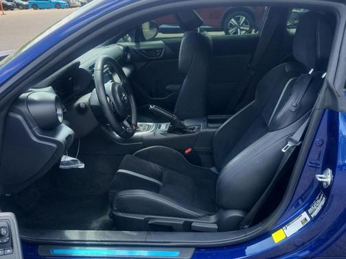 2024 Toyota GR86 Premium