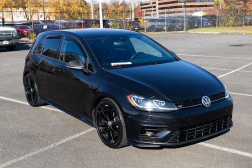 2019 Volkswagen Golf R 2.0T w/DCC & Navigation