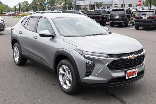 2025 Chevrolet Trax LS