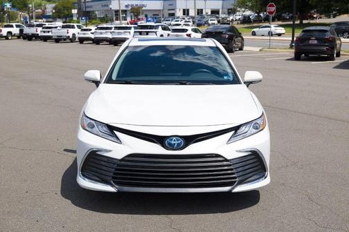 Wind Chill Pearl 2022 Toyota Camry Hybrid XLE