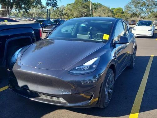 2024 Tesla Model Y Long Range