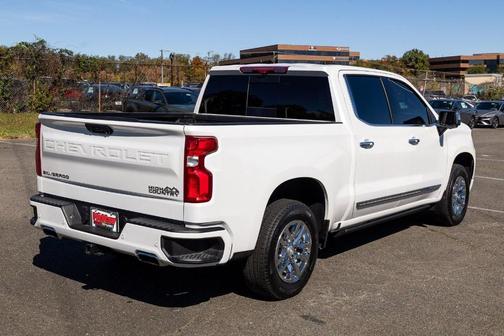 Crystal White Tri-Coat 2025 Chevrolet Silverado 1500 High Country