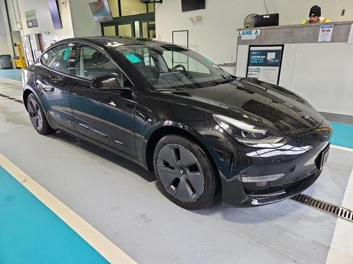 2022 Tesla Model 3 Base