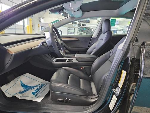 2022 Tesla Model 3 Base