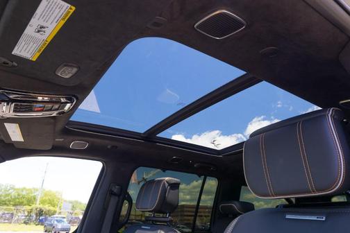 Diamond Black 2022 Jeep Grand Wagoneer Series III